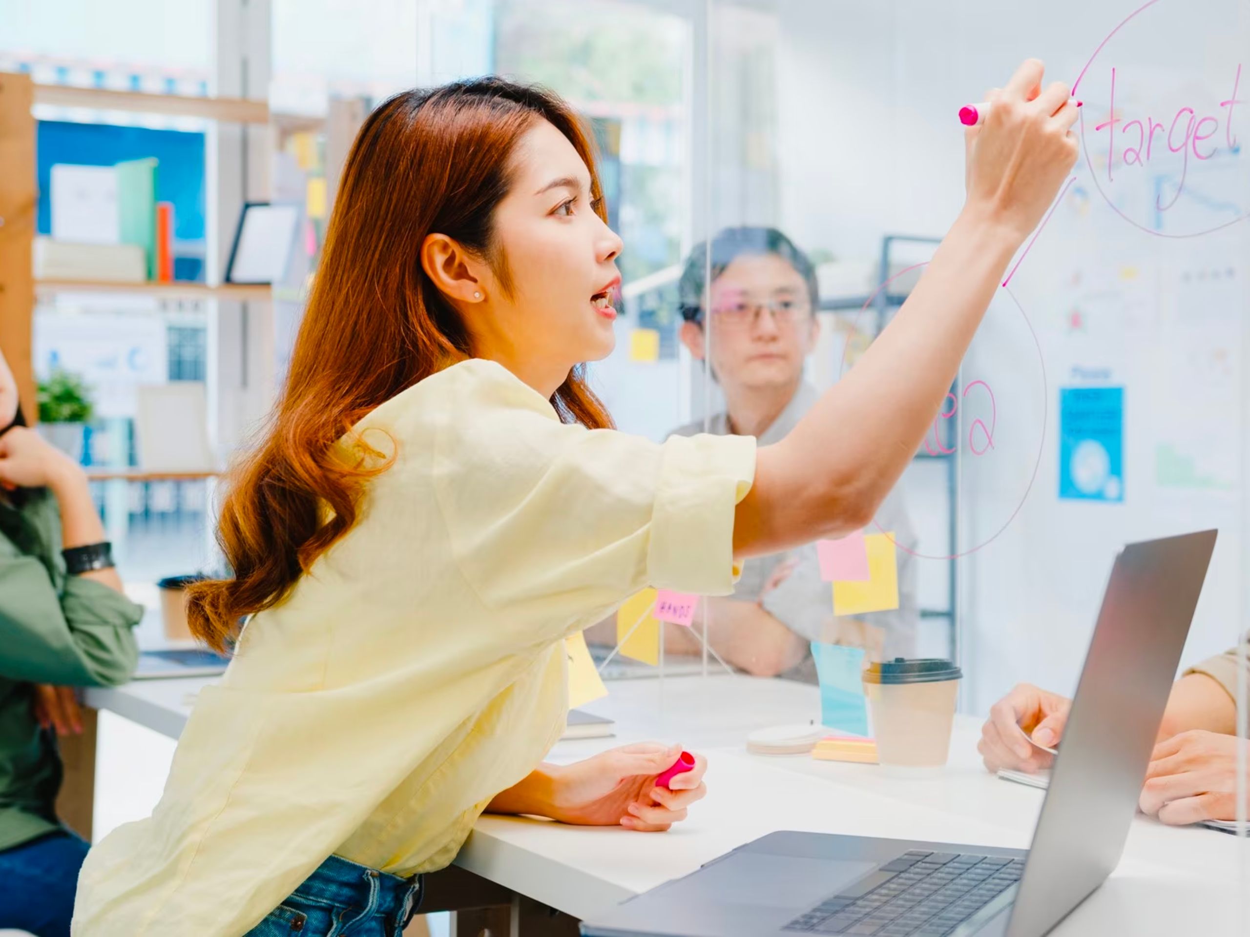 Giới thiệu về nền tảng quản trị doanh nghiệp toàn diện - giải pháp quản lý hiệu quả cho doanh nghiệp